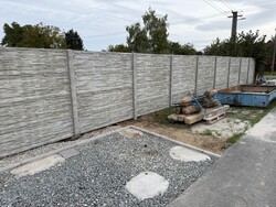 Betonov&eacute; ploty Akce Druztov&aacute;